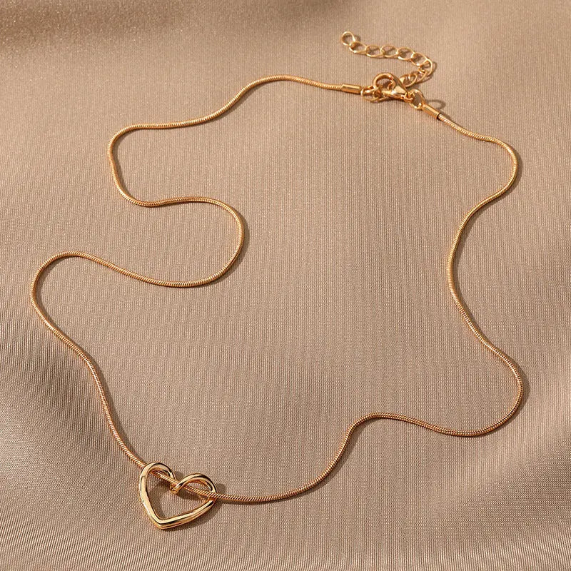 Gold Herz Kette – Elegante Schlangenkette mit Herzanhänger – Damen Schmuck Moeller