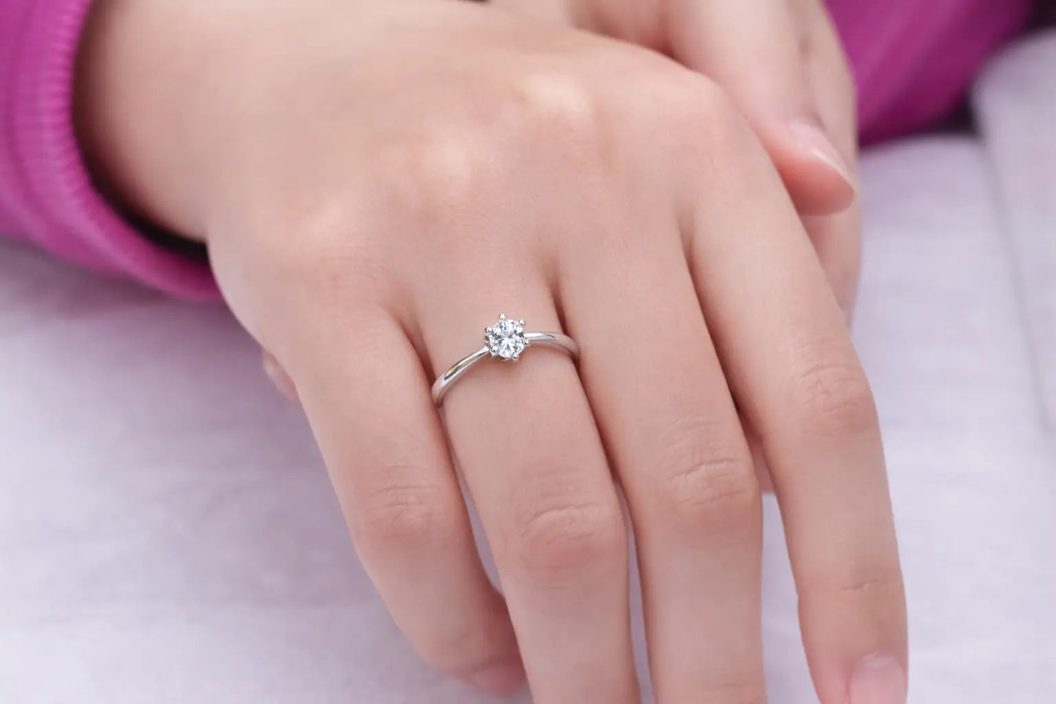 Eleganter Solitär-Ring aus 925er Silber Klassisches Design Moeller