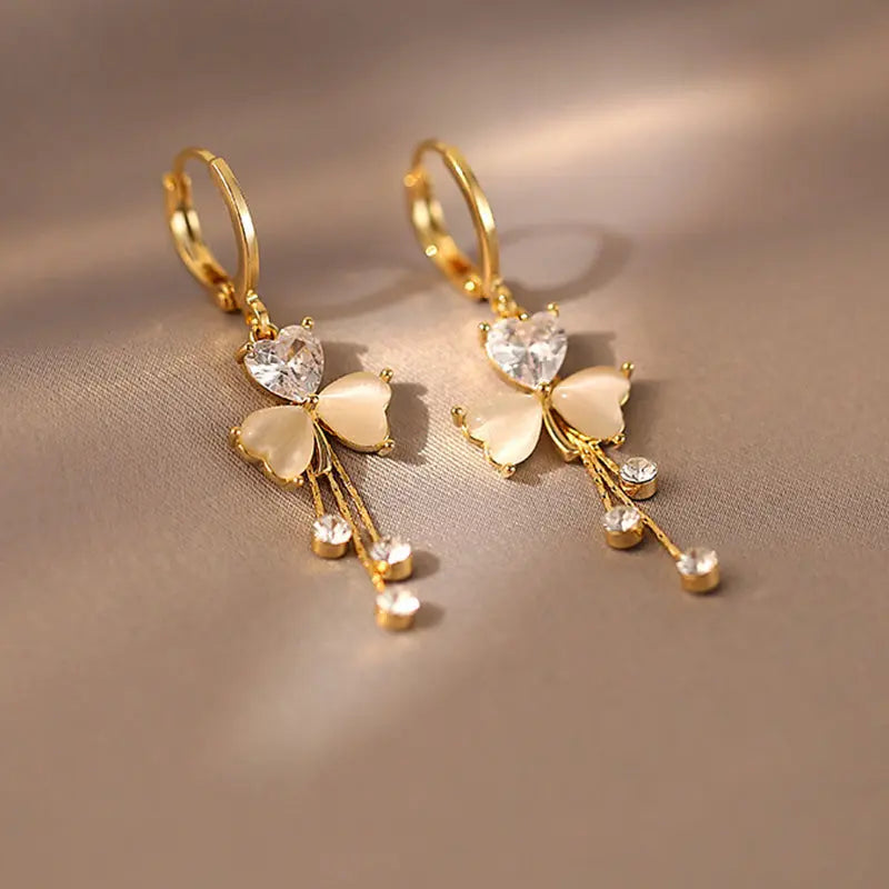 Elegante Gold Ohrringe mit Kristall & Blüten – Langer Design-Ohrhänger Moeller