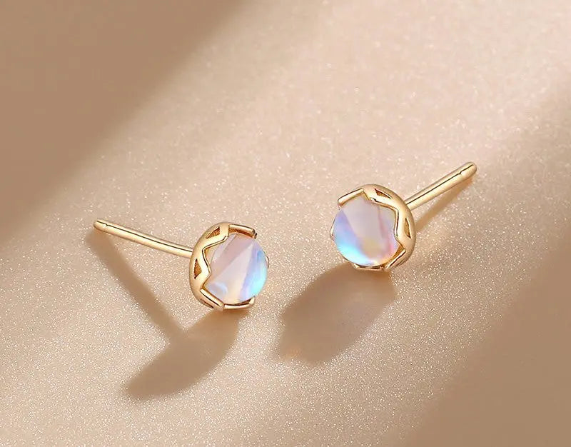 Elegante Ohrstecker in Roségold-Optik mit schimmernder Opal-Perle Moeller