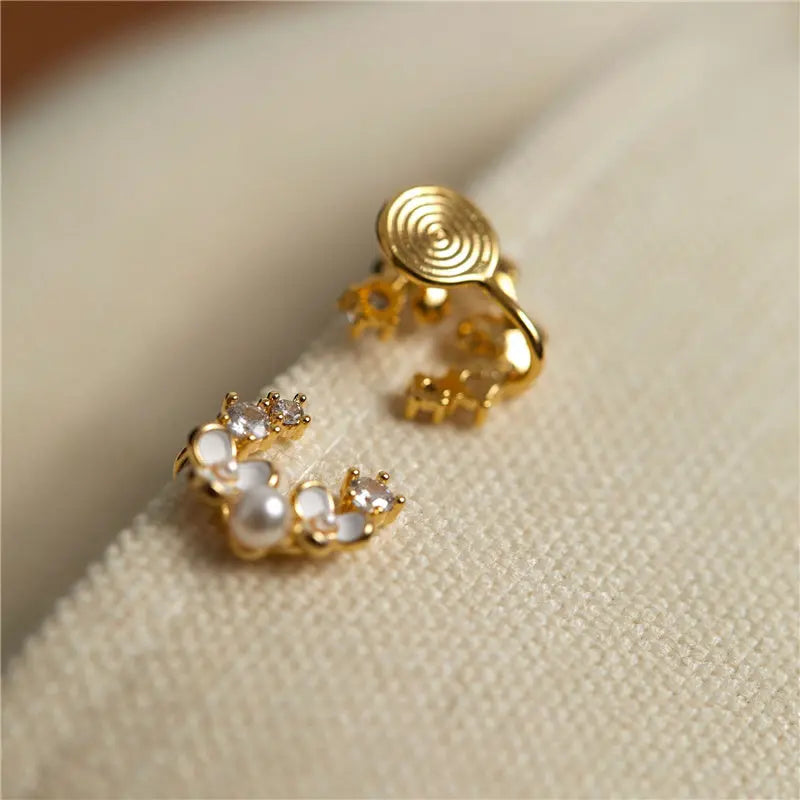 Gold Blumen Ohrstecker – Strass & Perlen – Eleganter Damen Schmuck Moeller