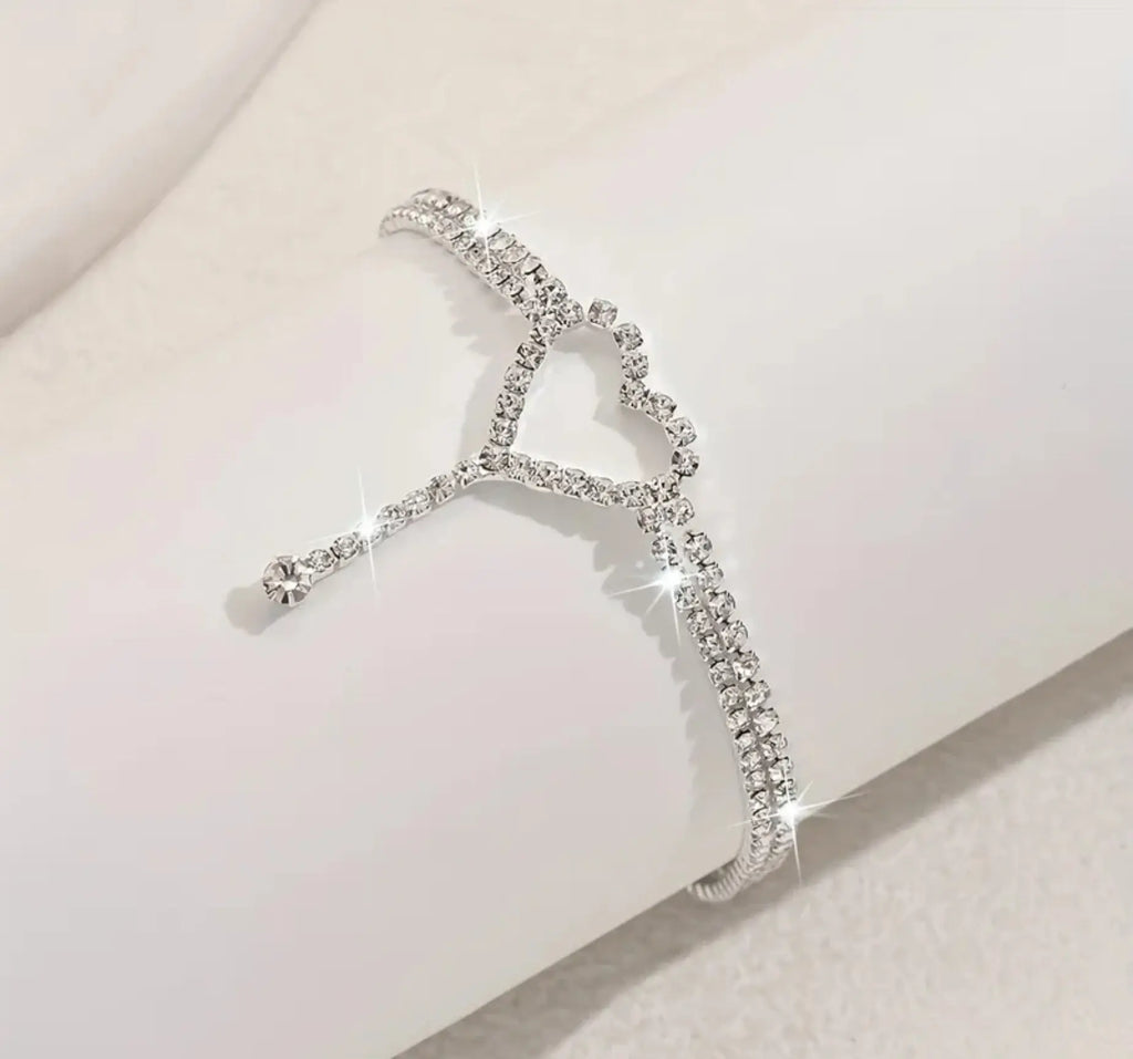 Versilberte Fußkette mit Herz & Strass – Damen Fußkettchen verstellbar Moellerzon